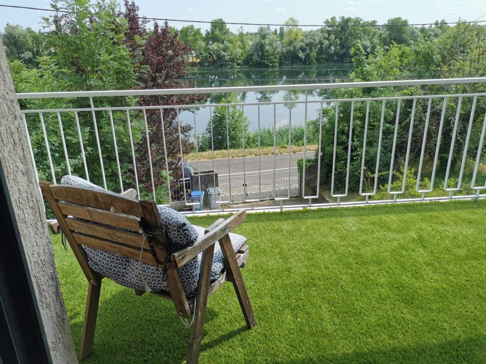 La Rive Du Doubs - 2 Chambres - 5 Pers - 56, Chemin Du Canal Du Rhone Au Rhin Dole Eksteriør bilde